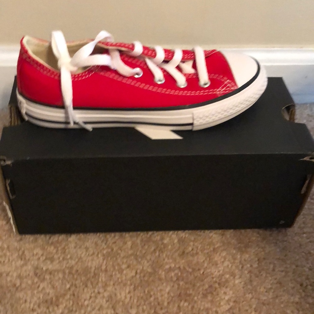 Red converse